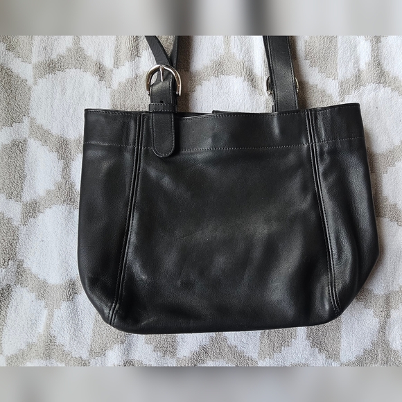 Vintage Coach Purse.  Excellent condition.  Lots of life left! - Picture 2 of 5